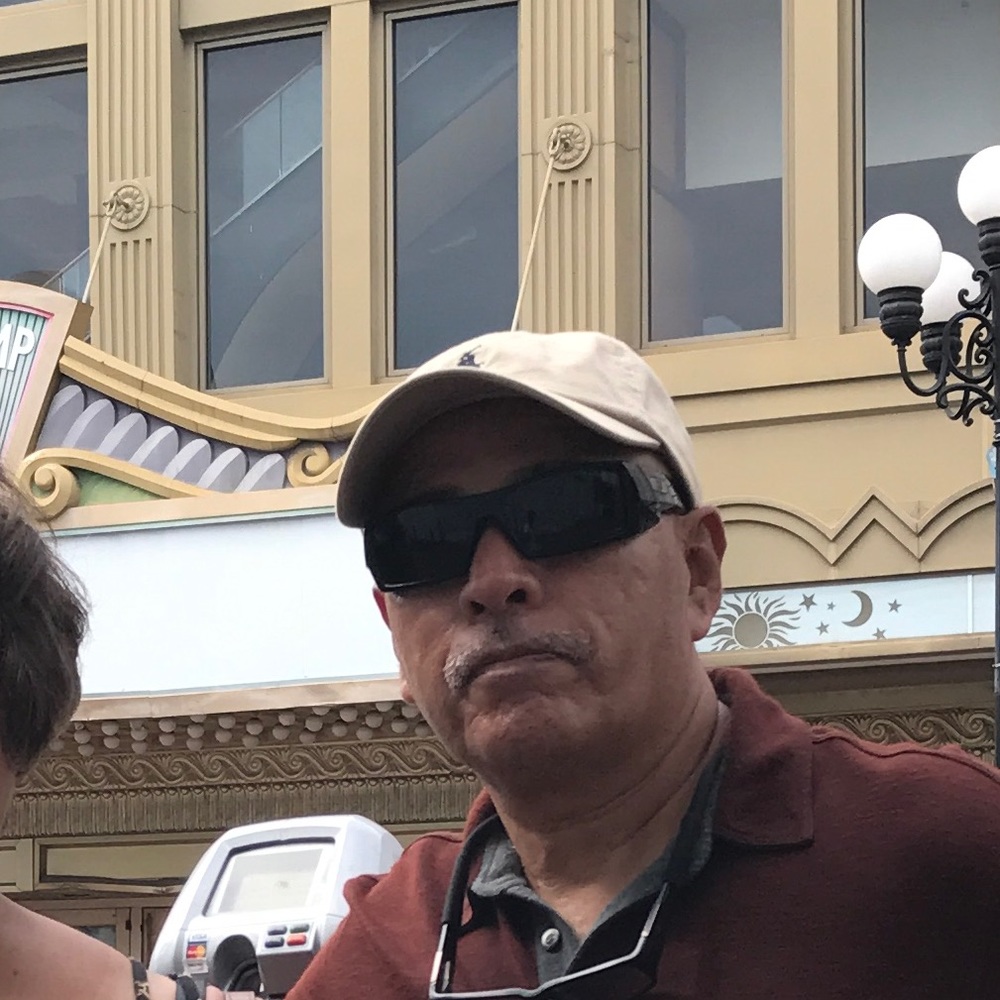 Meet your Posher, Luis